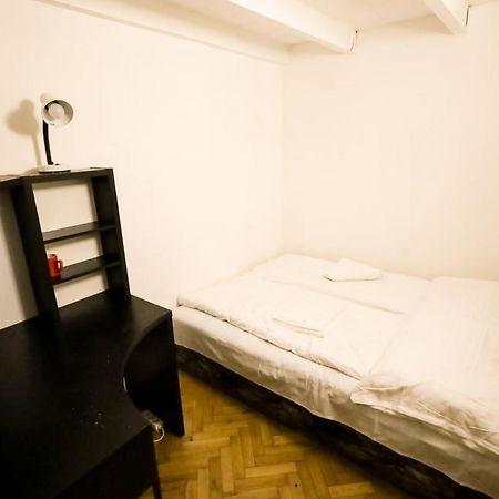 Center Apartment 5 Private Room For 19 People Budapest Eksteriør billede