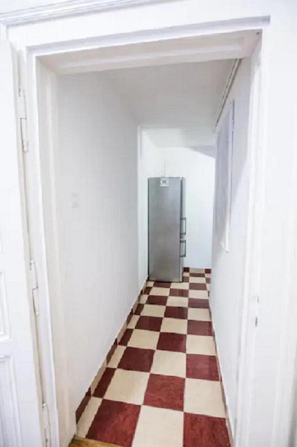 Center Apartment 5 Private Room For 19 People Budapest Eksteriør billede