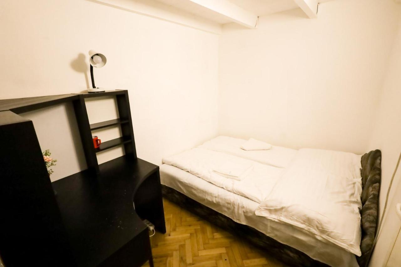 Center Apartment 5 Private Room For 19 People Budapest Eksteriør billede
