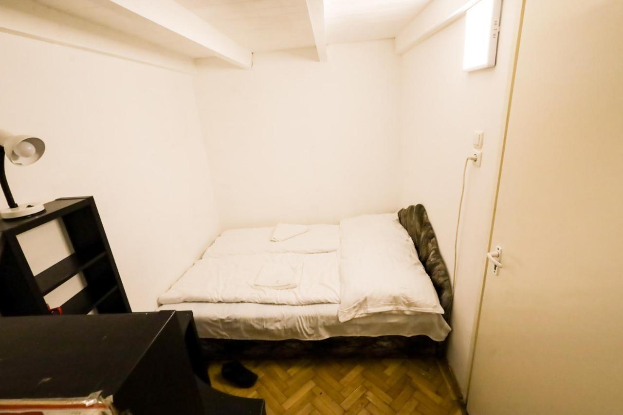 Center Apartment 5 Private Room For 19 People Budapest Eksteriør billede