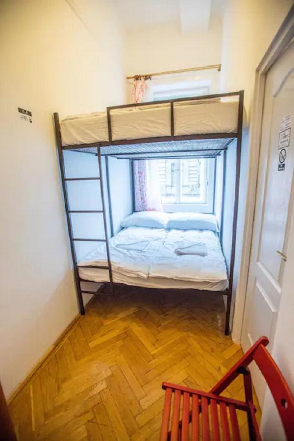 Center Apartment 5 Private Room For 19 People Budapest Eksteriør billede