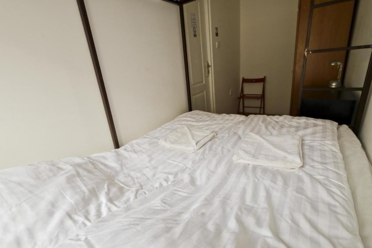 Center Apartment 5 Private Room For 19 People Budapest Eksteriør billede