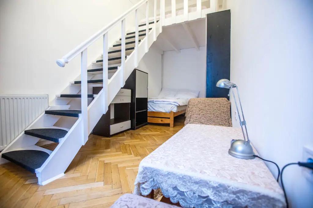 Center Apartment 5 Private Room For 19 People Budapest Eksteriør billede