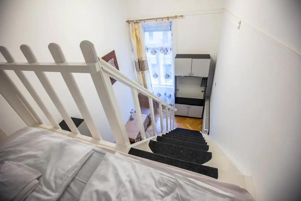 Center Apartment 5 Private Room For 19 People Budapest Eksteriør billede